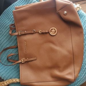 Large Michael Kors shoulder bag
